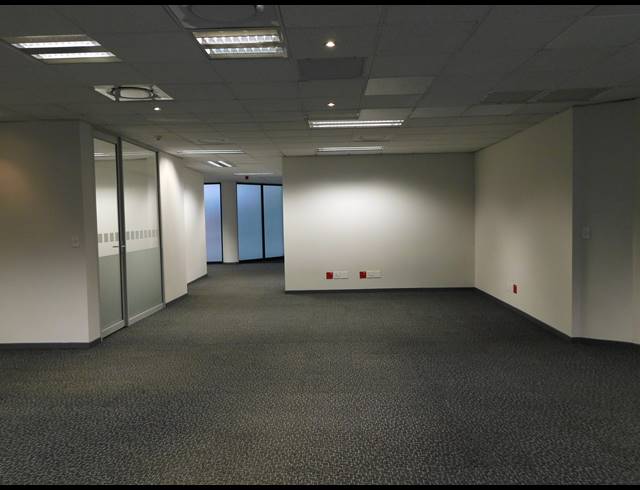 314M² OFFICE TO LET IN PARKTOWN